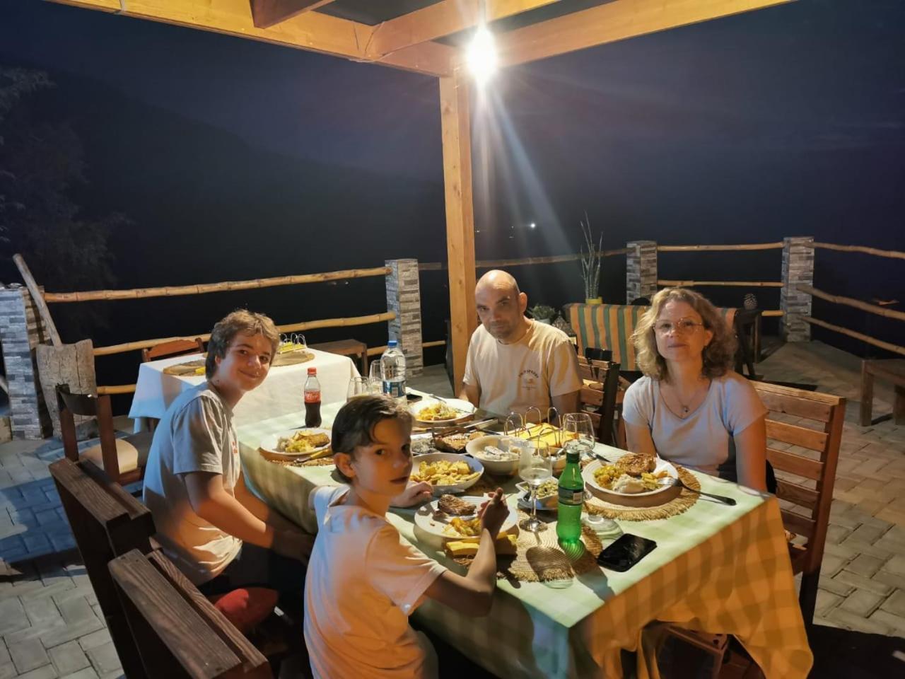 Kaza Ladera Bed & Breakfast Seladinha Ngoại thất bức ảnh