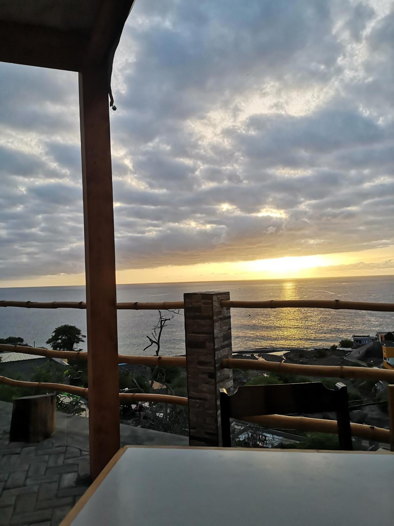 Kaza Ladera Bed & Breakfast Seladinha Ngoại thất bức ảnh